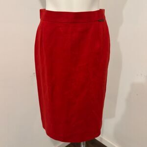 Vintage Geiger size 38 100% Linen Red Holiday Preppy Pencil Skirt